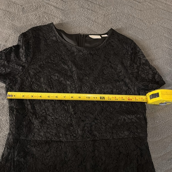 Liz Claiborne Lace Sheath Dress Size 14 - Picture 6 of 8